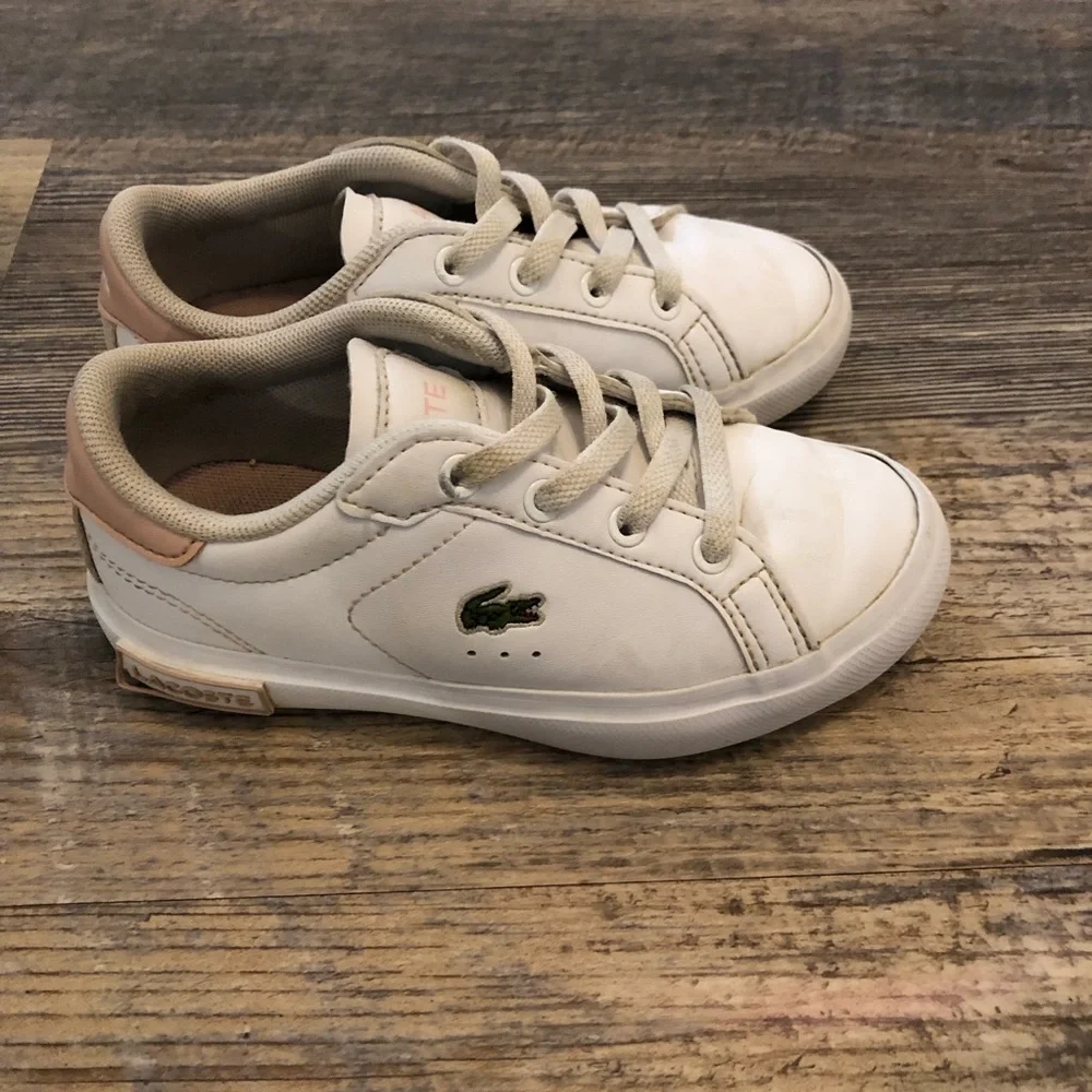 toddler Lacoste shoes size 8 GUC